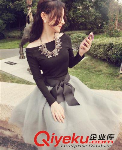 3月25號新品 春季2015新品女款歐美一字領黑色T恤衫+蝴蝶結大擺裙兩件套裝原始圖片3