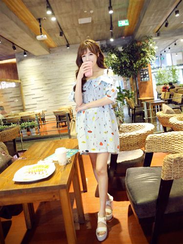 孕婦裝 廠家直銷 孕婦裝韓版寬松上衣彩色嘴唇露肩泡泡袖大碼孕婦連衣裙原始圖片2
