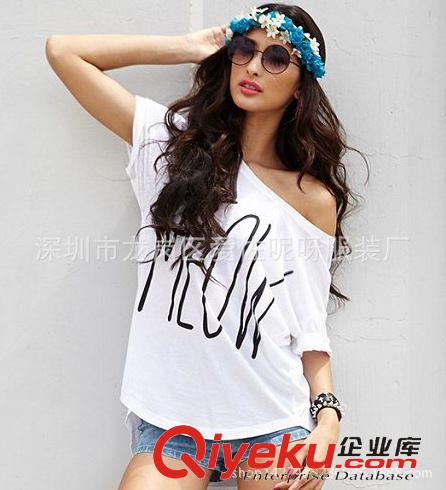 女式T恤 工廠現貨速賣通歐美大碼寬松蝙蝠衫 條紋漏后背愛心桃短袖T恤衫