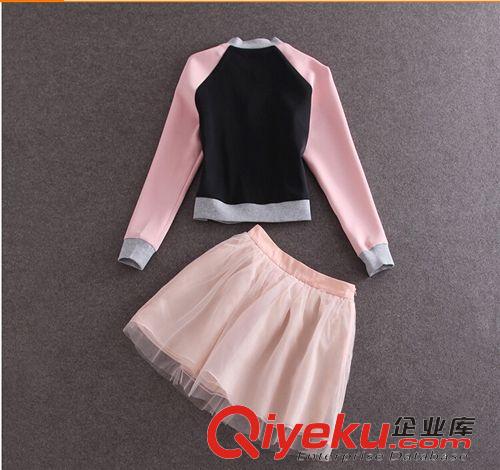 2015年3月第2周新款 歐美早春女新拼色棒球服短款外套+蓬蓬紗貼布刺繡半裙套裝原始圖片3
