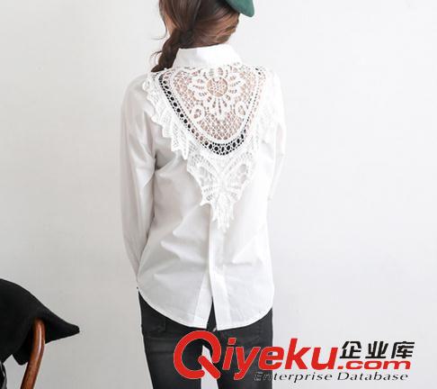 本季主打時(shí)尚襯衣 春裝{zx1}2015女裝新款時(shí)尚純色韓版后背鏤空蕾絲拼接紐扣襯衣女原始圖片2