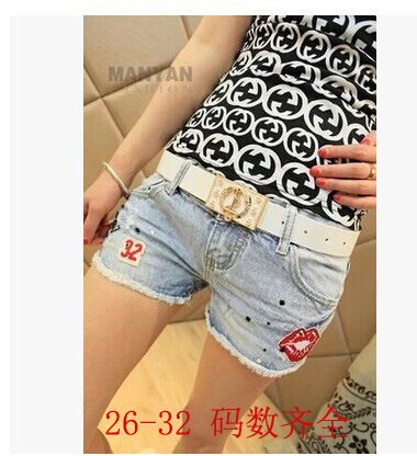 4.24 夏裝女裝韓版時尚潮款嘴唇燙鉆磨白顯瘦牛仔短褲熱褲女褲原始圖片3