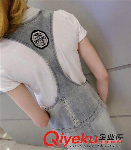 牛仔衣 徽章貼標口袋前面拉鏈大V領工字背帶裙破洞牛仔背心裙連衣裙原始圖片3