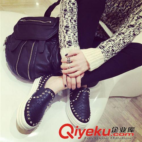 4月1日——4月5日新品 2015春新款歐美方頭淺口蝴蝶結漆皮平底單鞋韓版四季甜美女鞋批發