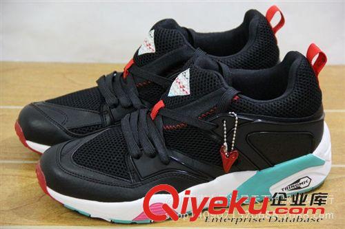 2015潮流鞋 R698男女慢跑步鞋Blaze of Glory花卉大黑白紅鯊Sneaker Freaker