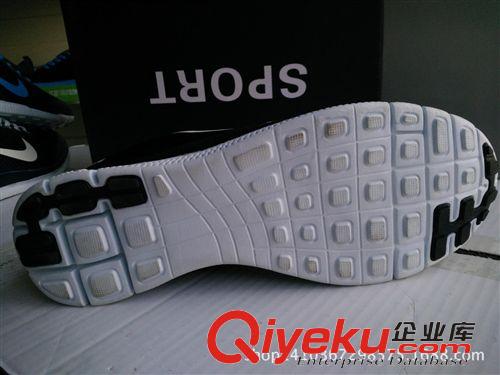 男鞋 情侶款男鞋現(xiàn)貨批發(fā)淘寶熱賣倫敦男單鞋網(wǎng)面透氣男式運(yùn)動(dòng)鞋原始圖片3