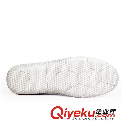 洞洞鞋 夏季舒適透氣3D網面軟底情侶低幫鞋迷彩潮男鞋一腳蹬懶人鞋蛇皮紋