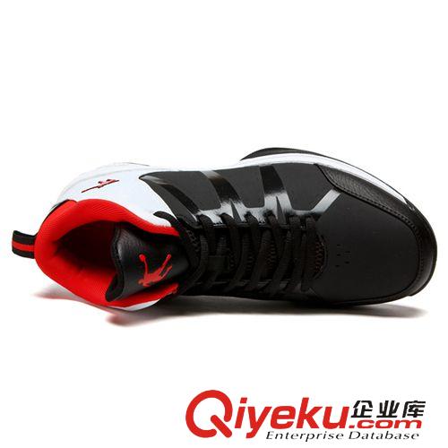 籃球鞋 喬丹籃球鞋男正品這款2014秋冬季新款運(yùn)動(dòng)鞋男鞋防滑耐磨減震中幫原始圖片3