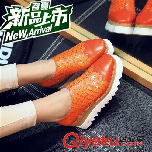 休閑鞋 2015年休閑風(fēng)格珠光羊皮zp女鞋圓頭高跟花邊坡跟金屬裝飾單鞋