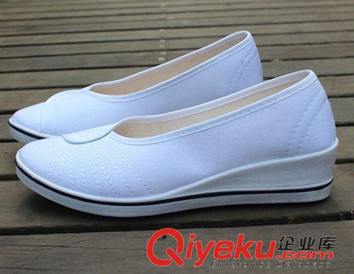 熱銷(xiāo)產(chǎn)品 護(hù)士鞋一字zp{ms}美容師坡跟白布鞋白色布鞋美容院工作鞋手繪鞋原始圖片2