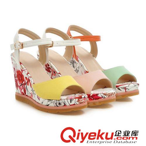 拖鞋款式 女鞋批發(fā)代發(fā)2015夏季韓版糖果涼鞋防水臺(tái)印花坡跟魚嘴涼鞋公主鞋原始圖片3