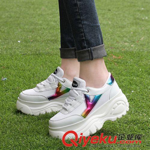 增高鞋 夏季新百搭超纖皮超高跟女鞋時(shí)尚坡跟女款迷彩涼鞋搭扣休閑款女鞋