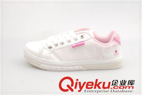 足下登 專柜正品足下登校園經(jīng)典休閑女鞋低幫四季 F79101原始圖片2