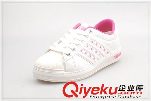 足下登 專柜zp足下登校園經典休閑女鞋低幫四季 10QZ7099