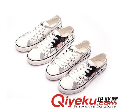 手繪鞋 批發(fā)新品情侶帆布鞋 時(shí)尚手繪運(yùn)動(dòng)板鞋女鞋 個(gè)性學(xué)生手繪鞋潮