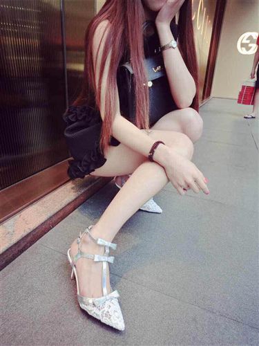 4月{dy}期 歐美精致女人優(yōu)雅高跟涼鞋蝴蝶結(jié)蕾絲尖頭高跟涼鞋公主風(fēng)包頭涼鞋原始圖片2