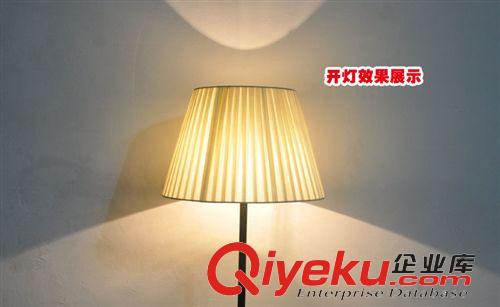 燈具 tj客廳臥室床頭過道宜家歐式創(chuàng)意布藝裝飾遙控LED落地調(diào)光臺燈原始圖片3