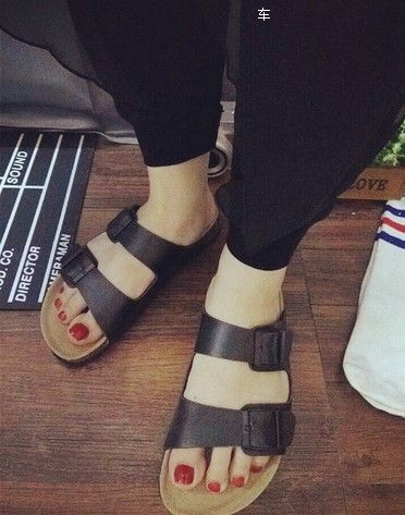 涼鞋 夏季平跟沙灘軟木拖鞋女一字拖厚底沙灘涼拖勃肯防滑皮帶扣涼鞋