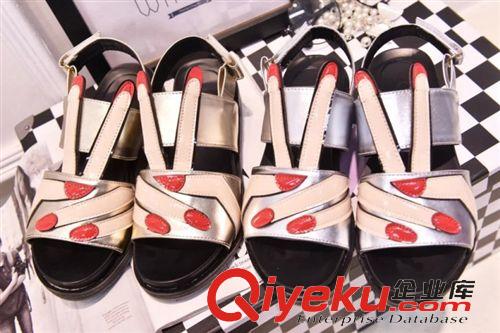 涼鞋 歐洲站夏款新品厚底松糕涼鞋手指Y拼接一字扣羅馬魔術貼女鞋批發