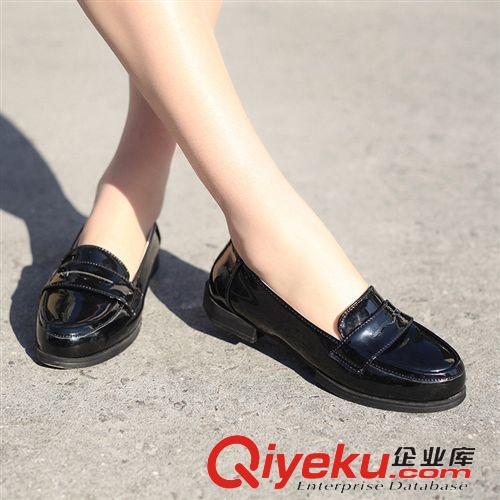1月新品 2015四季新款韓版時(shí)尚PU漆皮方跟女士皮鞋小單鞋廠家直銷原始圖片2