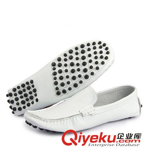 ******數(shù)據(jù)專區(qū)****** 【英倫風(fēng)尚】簡約經(jīng)典純色套腳豆豆鞋防滑男士駕車鞋廠家直銷批發(fā)原始圖片2