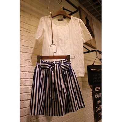 人氣商品 2015韓國東大門代購春夏新款 全棉鏤空短袖衫條紋修身短裙套裝女原始圖片3