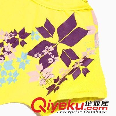 店主推薦 2015夏季新款親子裝短袖母女裝黃色上衣+碎花短褲甜美母女套裝原始圖片3