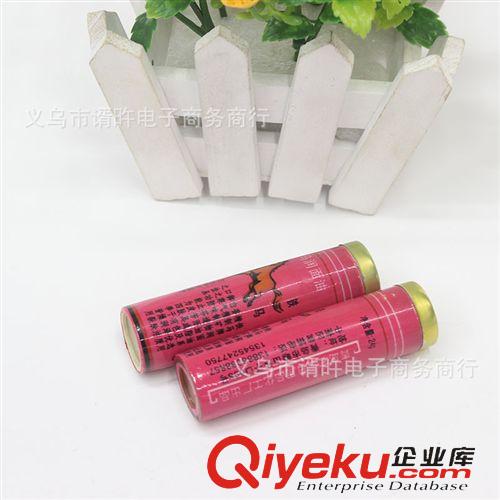 季節(jié)用品 一元鐵馬潤(rùn)面油 精品國(guó)貨 馬油 日用百貨批發(fā)原始圖片2