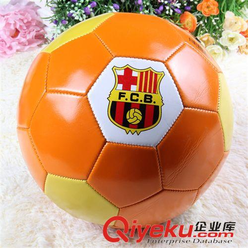 足球 廠家批發(fā)4號(hào)足球 zpPU皮/機(jī)縫兒童4號(hào)足球 tj訓(xùn)練耐用黑白色