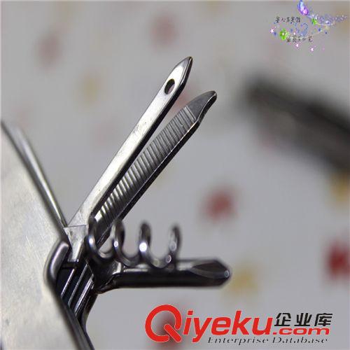 10元店工藝禮品 hmp車(chē)標(biāo)迷你多功能折疊隨身攜帶小刀 義烏10元精品店貨源配送原始圖片2