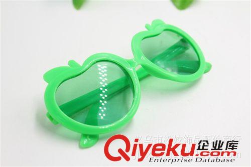 其它新奇玩具 義烏小商品 2元店批發 兒童玩具 兩元貨源進配 蘋果兒童太陽鏡原始圖片2