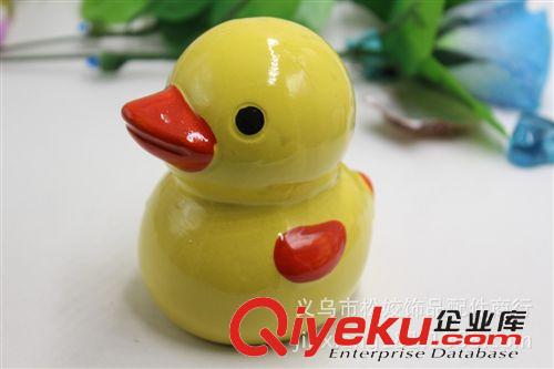 塑料、樹脂工藝品 兩元店工藝品批發(fā) 義烏2元小商品地攤采購 陶瓷卡通混款存錢筒原始圖片2