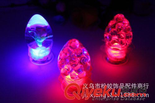 水晶工藝品 2元店日用百貨貨源 義烏兩元店地攤批發(fā)工藝品 帶燈發(fā)光水晶球