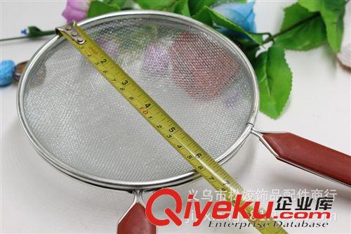烹飪勺鏟 廠家直銷  油鍋漏勺 2元百貨批發(fā)鋼柄16號油漏格 耐用 家居必備原始圖片2