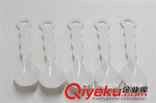 烹飪勺鏟 義烏2元店批發(fā)總部 廚房日用百貨采購(gòu) 地?cái)偝信渌?5個(gè)小白勺原始圖片2