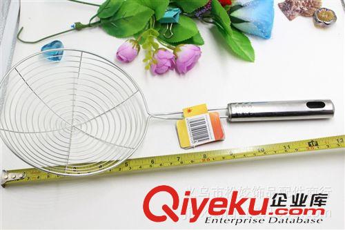 烹飪勺鏟 廠家直銷  油鍋漏勺 2元百貨批發(fā)鋼柄16號漏勺 耐用 家居必備原始圖片2