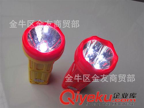 科 亮 手 电 筒 ~ 汕头 厂家 科亮牌 LED 充电 家庭必备 照明 塑料 手电筒 小号 4灯原始图片3
