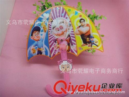 扇子 滿優(yōu)惠 花型連體塑料折扇 夏季必備 卡通連體扇子 兩元批發(fā)產(chǎn)品