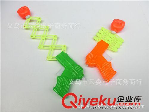 兒童教具、玩具 兒童玩具槍 創意伸縮拳頭槍 迷你彈力槍 彈簧魔術槍小玩具批發原始圖片2