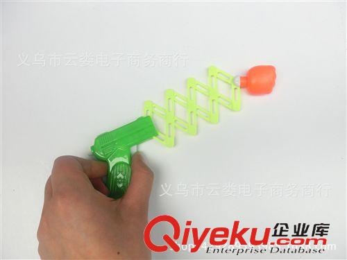 兒童教具、玩具 兒童玩具槍 創意伸縮拳頭槍 迷你彈力槍 彈簧魔術槍小玩具批發原始圖片3