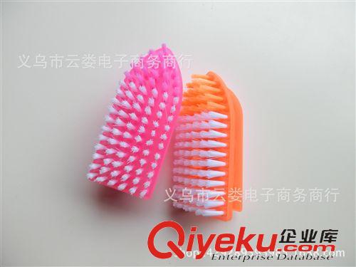 塑料制品 一元店專批   日用大衣刷    熨斗刷   塑料大衣刷   地?cái)偤秘浽丛紙D片3