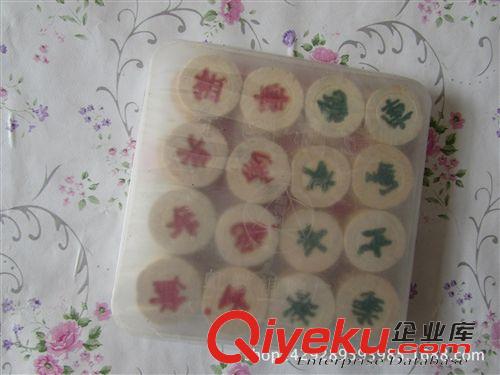 辦公、文具、學(xué)生用品 廠家直銷(xiāo) 中國(guó)象棋 木制 簡(jiǎn)易象棋 益智休閑象棋 2元百貨批發(fā)