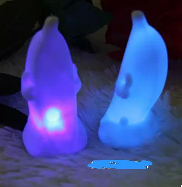 七彩發(fā)光小夜燈 送電子 led變色小夜燈 七彩小夜燈 創(chuàng)意小夜燈 夜市地攤貨源批發(fā)原始圖片3