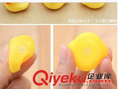大黃鴨/小黃鴨 洗澡玩具 發(fā)聲搪膠洗澡鴨 小黃鴨會(huì)叫的小鴨子 戲水玩具鴨 搪膠大黃鴨小鴨原始圖片3