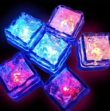 酒吧夜場用品 發光冰塊 LED七彩冰塊 七彩冰燈 婚慶用品 酒吧夜場氣氛（大號）