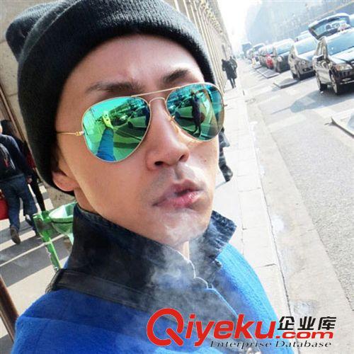 火拼專場 反光墨鏡女潮男士太陽鏡維多利亞明星眼睛蛤蟆鏡情侶彩膜太陽鏡原始圖片2