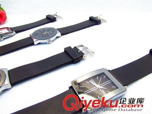 每月新品 廠家直銷方圓混款 皮帶手表 情侶手表義烏十元百貨精品貨源批發原始圖片3