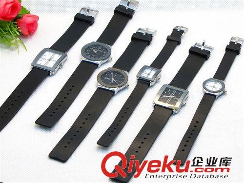 手表、鬧鐘 穿越火線系漫手表  黑色硅膠表帶手表   十元店貨源