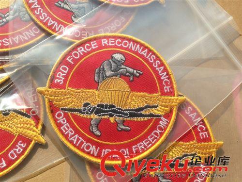 扣具.其他 個性環(huán)球黑水貼章魔術貼  陸軍標志臂章 軍種刺繡魔術貼 廠家直銷