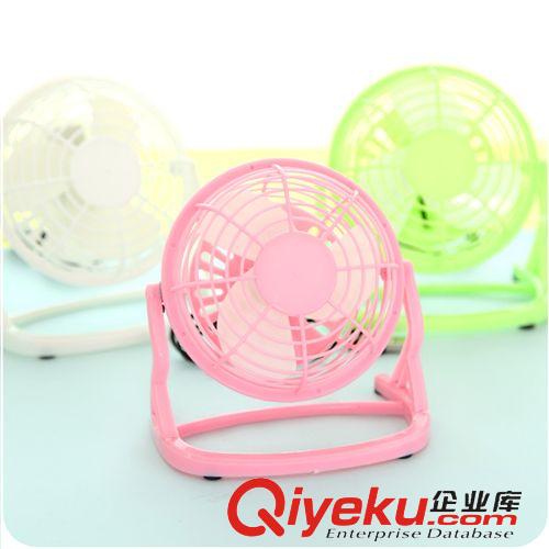 新品發(fā)布 0710桌面迷你電風扇學生小電扇 卡通可愛靜音直插USB小風扇批發(fā)原始圖片2